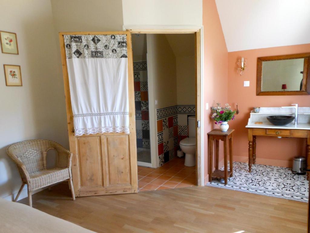 Auberge De La Tuilerie Surgy Værelse billede