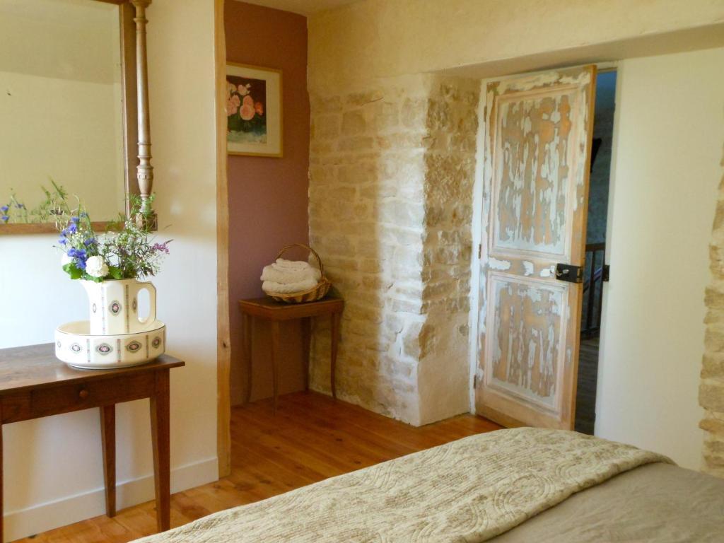 Auberge De La Tuilerie Surgy Eksteriør billede